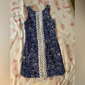 Very Good condition Lilly Pulitzer for Target navy/white fish print sheath dress